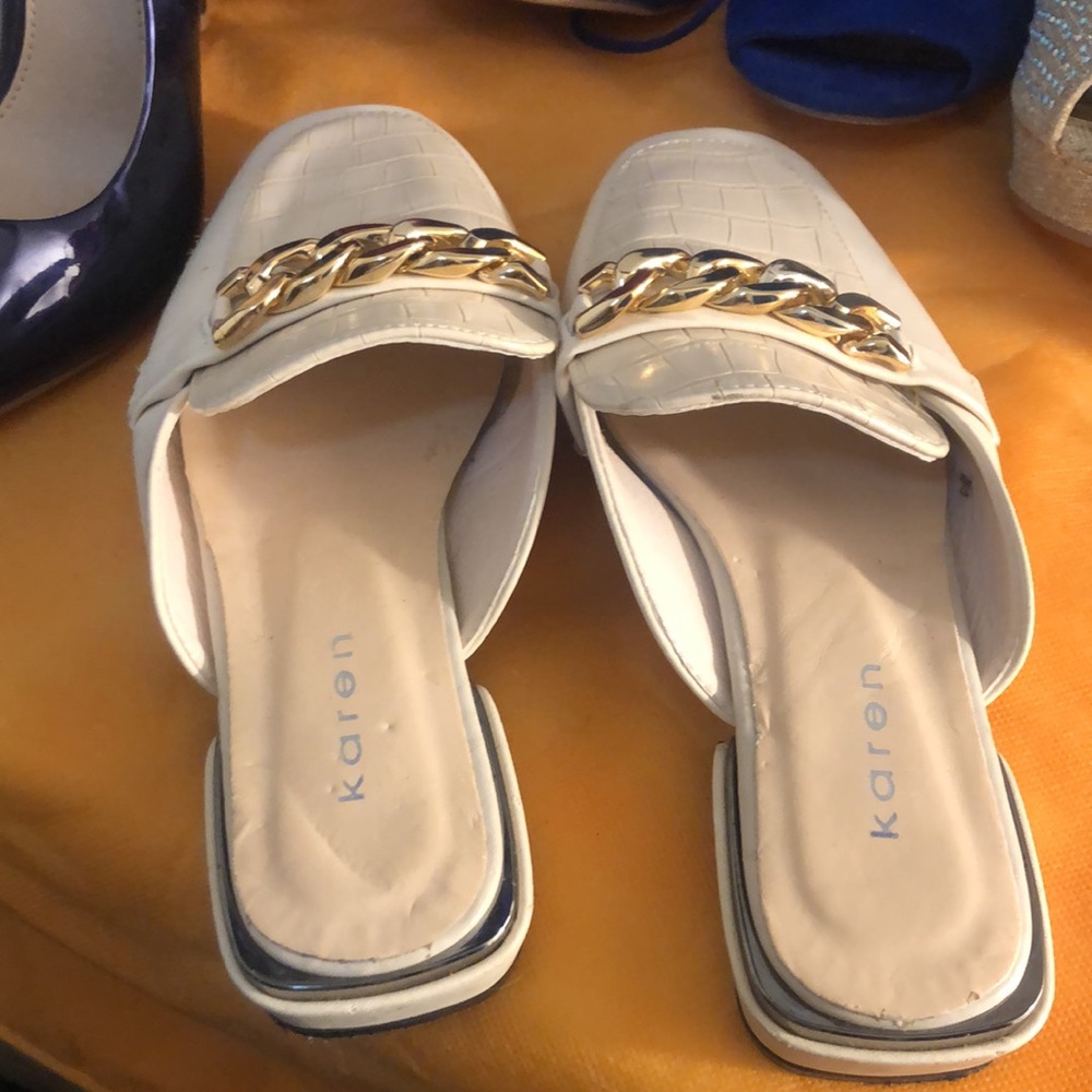 Flats - Picture 2 of 4